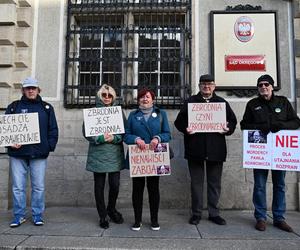 Protest przed Sądem Okręgowym w Gdańsku