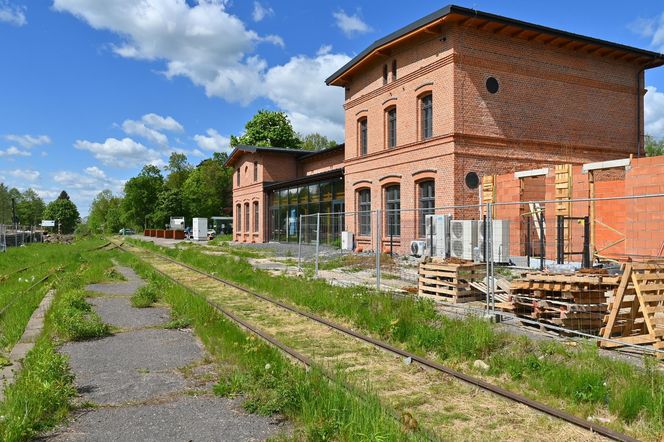 Remont dworca w Kowarach - będzie informacja turystyczna, centrum kultury i biblioteka