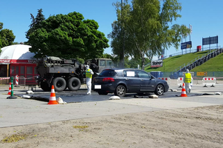 Drive-thru w Lesznie. Na darmowe badania zapisało się ponad 500 osób