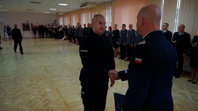 Nowi policjanci w Bydgoszczy i regionie! Ślubowanie złożyło 23 funkcjonariuszy 