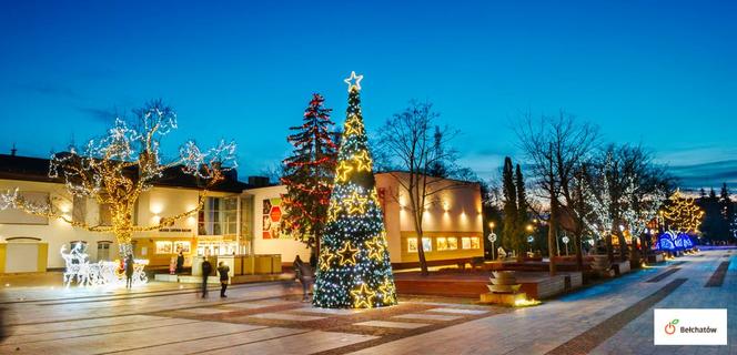 Bełchatów: Miasto rozbłysło tysiącem światełek! Bożonarodzeniowe iluminacje robią wrażenie 