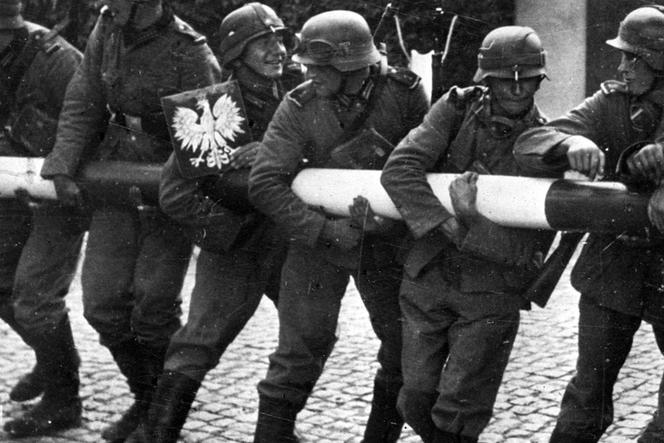 Niemcy łamią szlaban, (wrzesień 1939, przejście graniczne w Kolibkach)