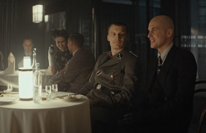 Zatoka szpiegów 2, odcinek 2: Herman Wulf (Mateusz Nędza), Heinrich Engel (Michał Balicki)