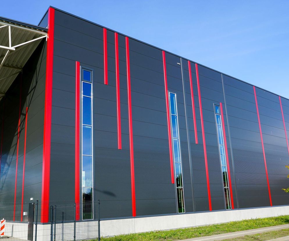 Szczelne i trwałe połączenia płyt warstwowych