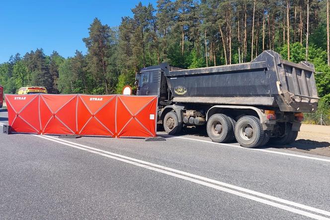 Śmiertelny wypadek na obwodnicy Słupska. Zginęły trzy osoby, w tym dziecko.