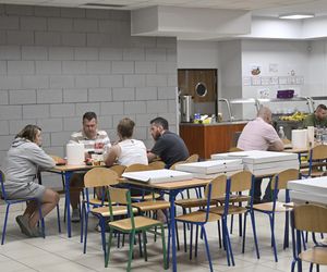 Pożar w Ząbkach. Wielkie poruszenie! Ludzie z całego miasta ruszyli z pomocą