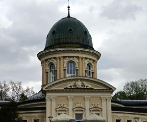 Najpiękniejszy basen w Polsce. Kąpiel pod kopułą jak z bajki na Dolnym Śląsku