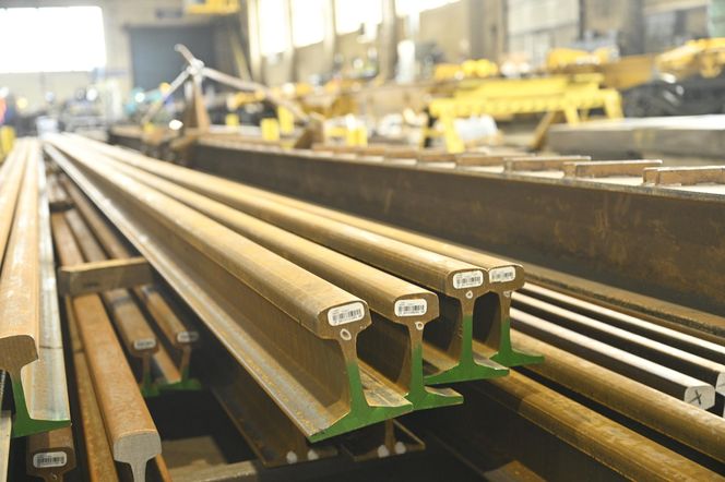 Kraków buduje Warszawie plac Zawiszy. Byliśmy w fabryce, gdzie powstanie 121 elementów wielkiej układanki