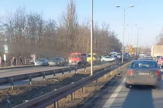 Zderzenie czterech samochodów na DK86 w Katowicach