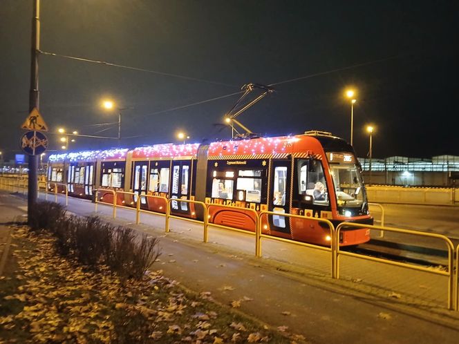 Po Bydgoszczy jeździ wyjątkowy tramwaj. Cuć w nim świąteczną atmosferę 