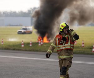 Ćwiczenia na zamkniętym lotnisku we Wrocławiu
