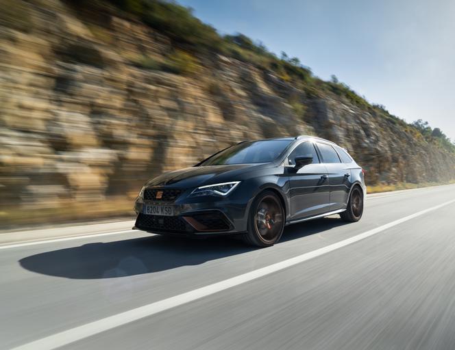 Nowy Leon Cupra R ST