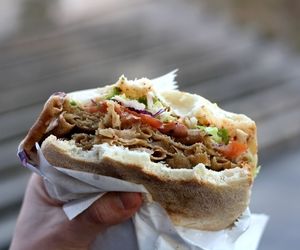 Najlepsza surówka do kebaba – pyszna, prosta i gotowa w kilka chwil!