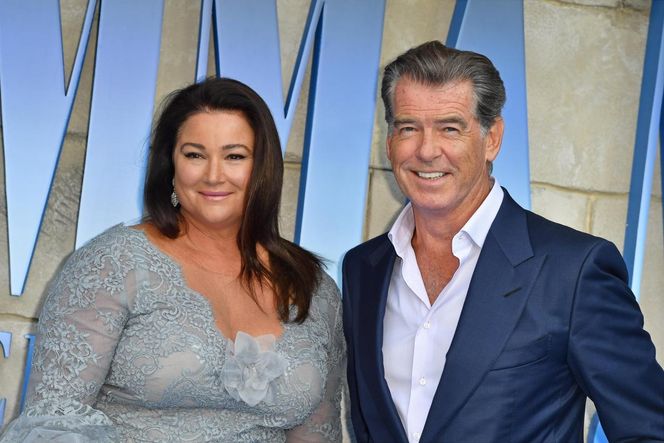 Pierce Brosnan i Keely Shaye Smith 