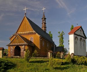 To malownicza małopolska wieś. Słynie z dzwonów poświęconych papieżowi i Maryi