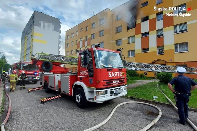 Tragiczny pożar w Piekarach Śląskich. 62-latek nie zdążył uciec z płonącego domu