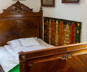 Budynek starej szkoły przyparafialnej w Starej Wsi