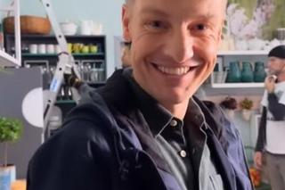 M jak miłość. Rafał Mroczek (Paweł) w bistro