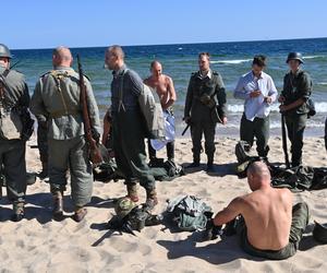 Turyści usłyszeli strzały, a czołgi wjechały na plaże. Zobaczcie zdjęcia z finałowej inscenizacji „Lądowanie na plaży”!