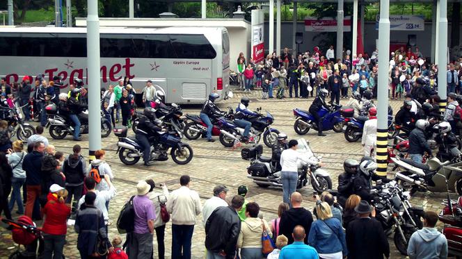 Motocykliści w Muzeum Techniki i Komunikacji