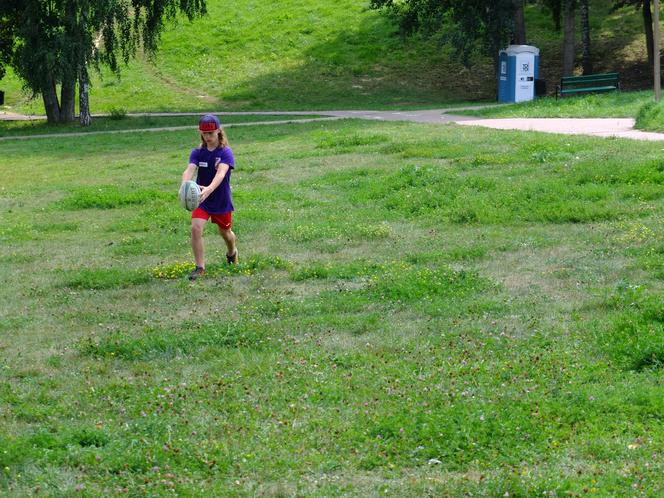 Akademia Rugby Lublin zachęca do gry w rugby. W mieście można znaleźć mnóstwo jajowatych piłek