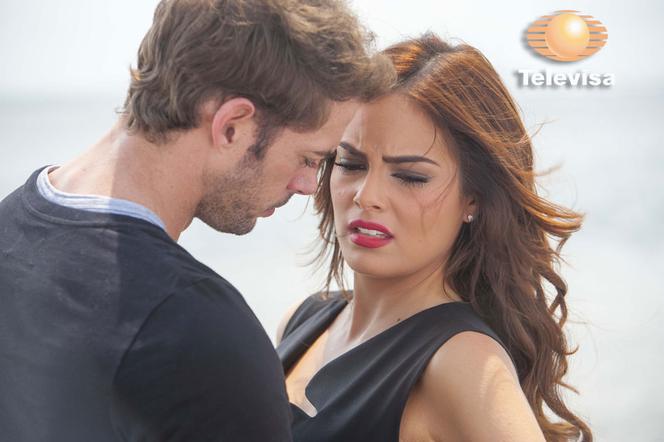 Burza La Tempestad. Marina (Ximena Navarrete), Damian (William Levy)