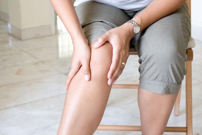 Zapalenie stawu rzepkowo-udowego (kolano kinomana) - przyczyny, objawy i leczenie