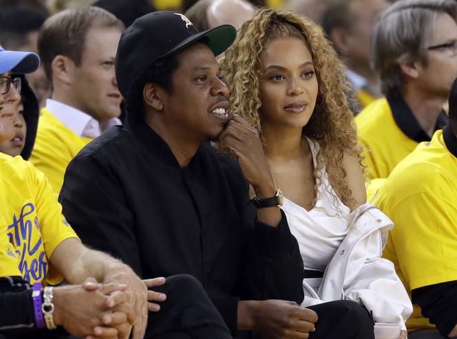 Beyonce i Jay-Z Na meczu NBA