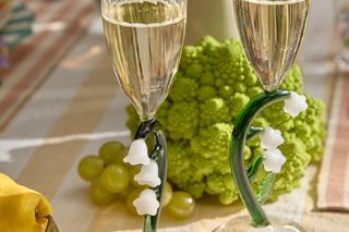 Kolorowa aranżacja wielkanocnego stołu - Westwing