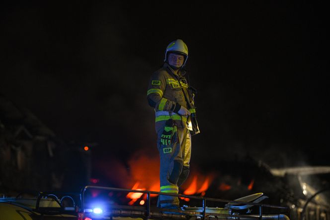 Pożar bloku w Ząbkach. Przerażające zdjęcia z miejsca tragedii