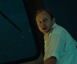 W możliwie jak najwierniejszym sportretowaniu kapitana Ułasiewicza pomogły mu archiwalne nagrania.