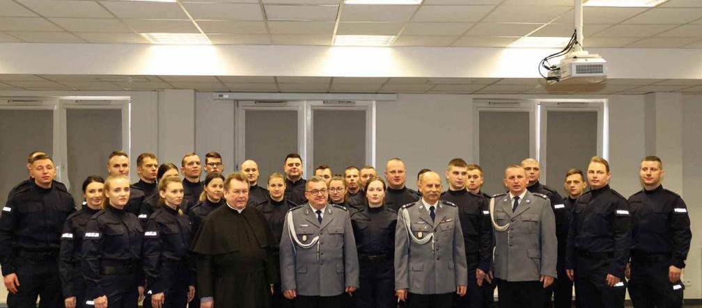 Ślubowanie nowych policjantów w Radomiu