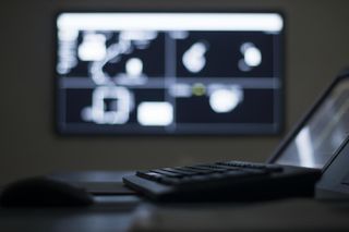 Awaria systemu ratownictwa. Czy numer 999 działa bez przeszkód?