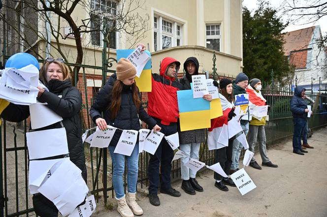Manifestacja pod konsulatem Rosji w Gdańsku