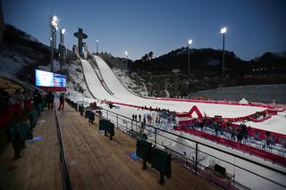 Pjongczang 2018 - skocznia narciarska latem jest boiskiem piłkarskim! [ZDJĘCIE]