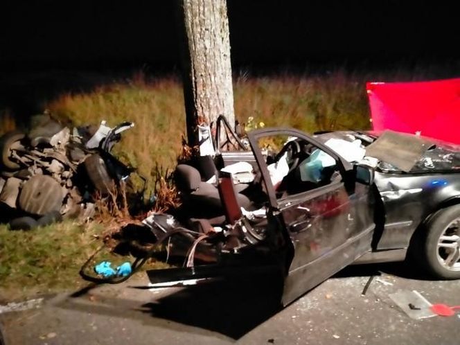 Szkoła żegna 18-letniego Jakuba. Zginął w tragicznym wypadku pod Piszem