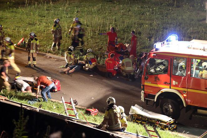 Wypadek polskiego autokaru w Niemczech obok Drezna. NIE ŻYJE 9 osób, około 40 rannych