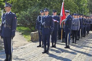 Nadanie sztandaru dla KPP w Świdwinie