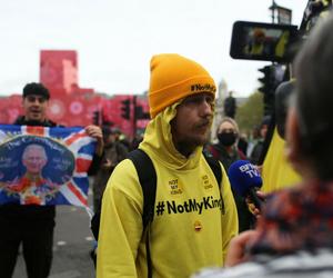 Koronacja Karola III. Protesty przeciwko królowi w Londynie  