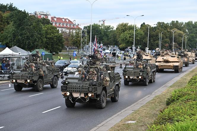 Zamknęli cztery mosty i kilkadziesiąt ulic. Próba generalna przed Świętem Wojska Polskiego