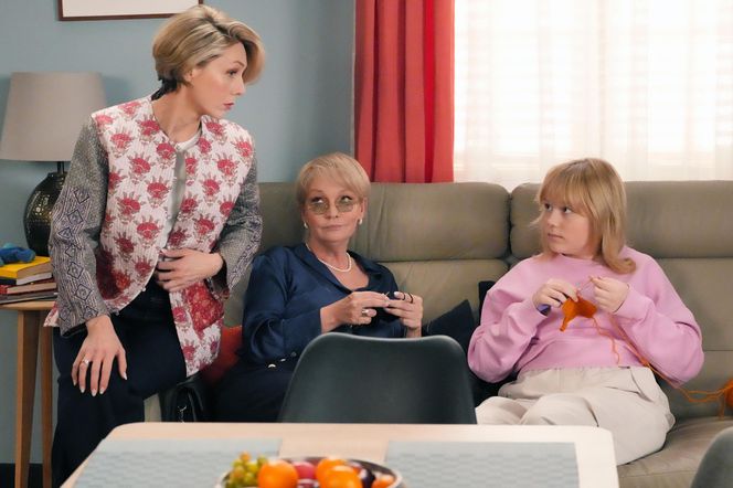 Barwy szczęścia, odc. 3196. Emilka (Jessica Frankiewicz), Malwina (Joanna Gleń), Małgorzata (Adrianna Biedrzyńska)