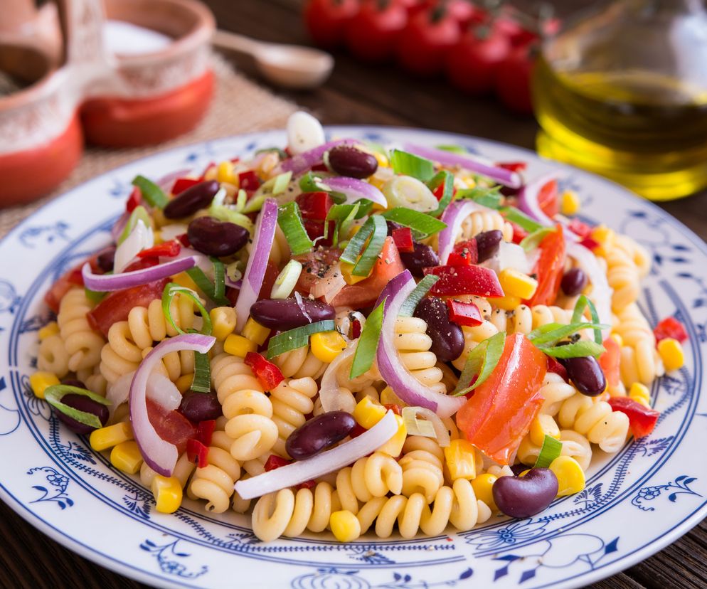 Meksykańska sałatka makaronowa - jedz schłodzoną to nie przytyjesz!