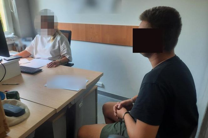 Był poszukiwany przez Interpol. 23-letni kierowca wpadł przez zakaz prowadzenia pojazdów