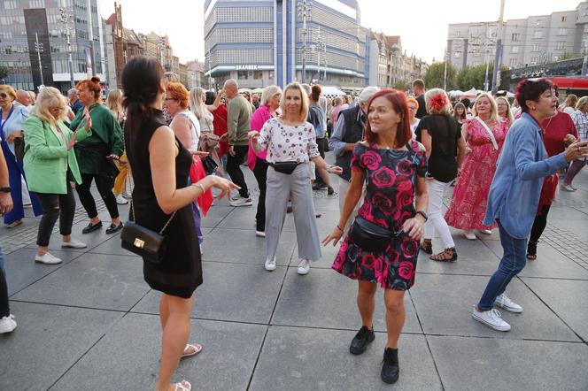 Potańcówka w centrum Katowic. Wyspiański znów porwał tłumy do szalonej zabawy