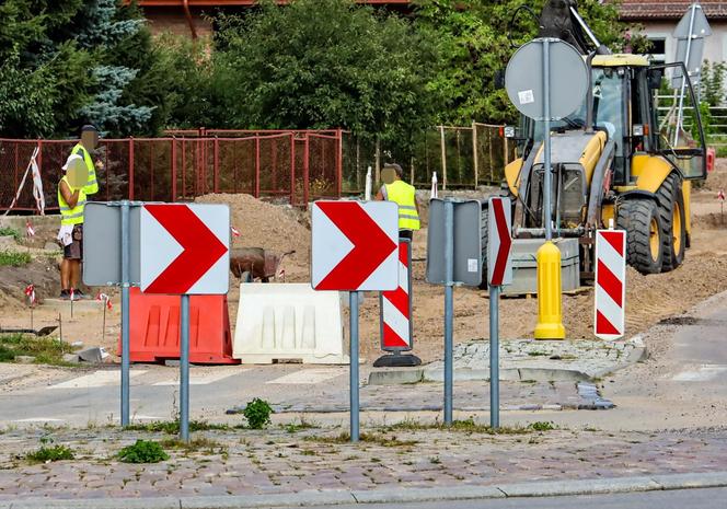 Kierowcy tkwią w korkach, robotnicy się śmieją. Sielankowy nastrój podczas remontu