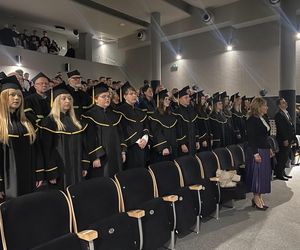 Nowy rok akademicki zaczyna Akademia Nauk Stosowanych.  Chętnych na studia nie brakuje! 