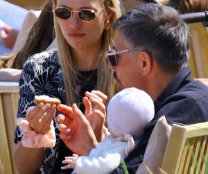 Krzysztof Ibisz je żonie z ręki