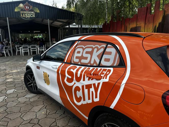 Pomarańczowa eskipa Eska Summer City bawi się z wami na Farmie Iluzji!