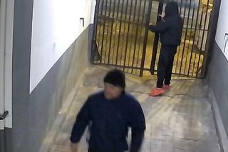 Rozbój w Katowicach. Policja publikuje zdjęcia i prosi o pomoc