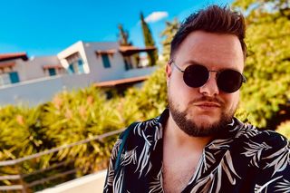 The Voice of Poland. Przez chorobę wstydził się śpiewać. Po 10 latach wraca odmieniony, by spełnić marzenia!